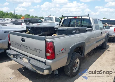 2004 Chevrolet Silverado 2500Hd из США, поврежденный, VIN 1GCHK29U94E265698
